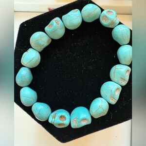 New Dyed Howlite Large Skull Stone Stretch Bracelet
